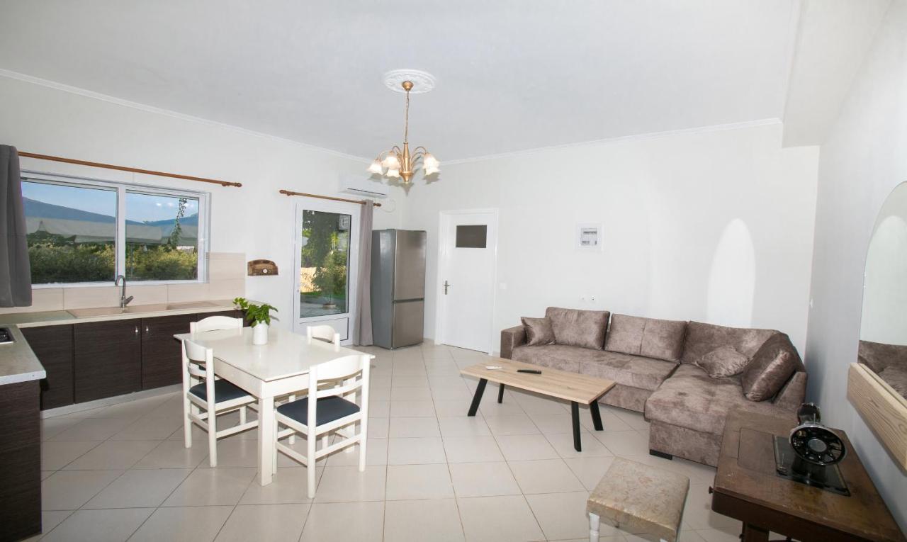 Babi'S Villa - Garden Apartment ลิคชูรี ภายนอก รูปภาพ