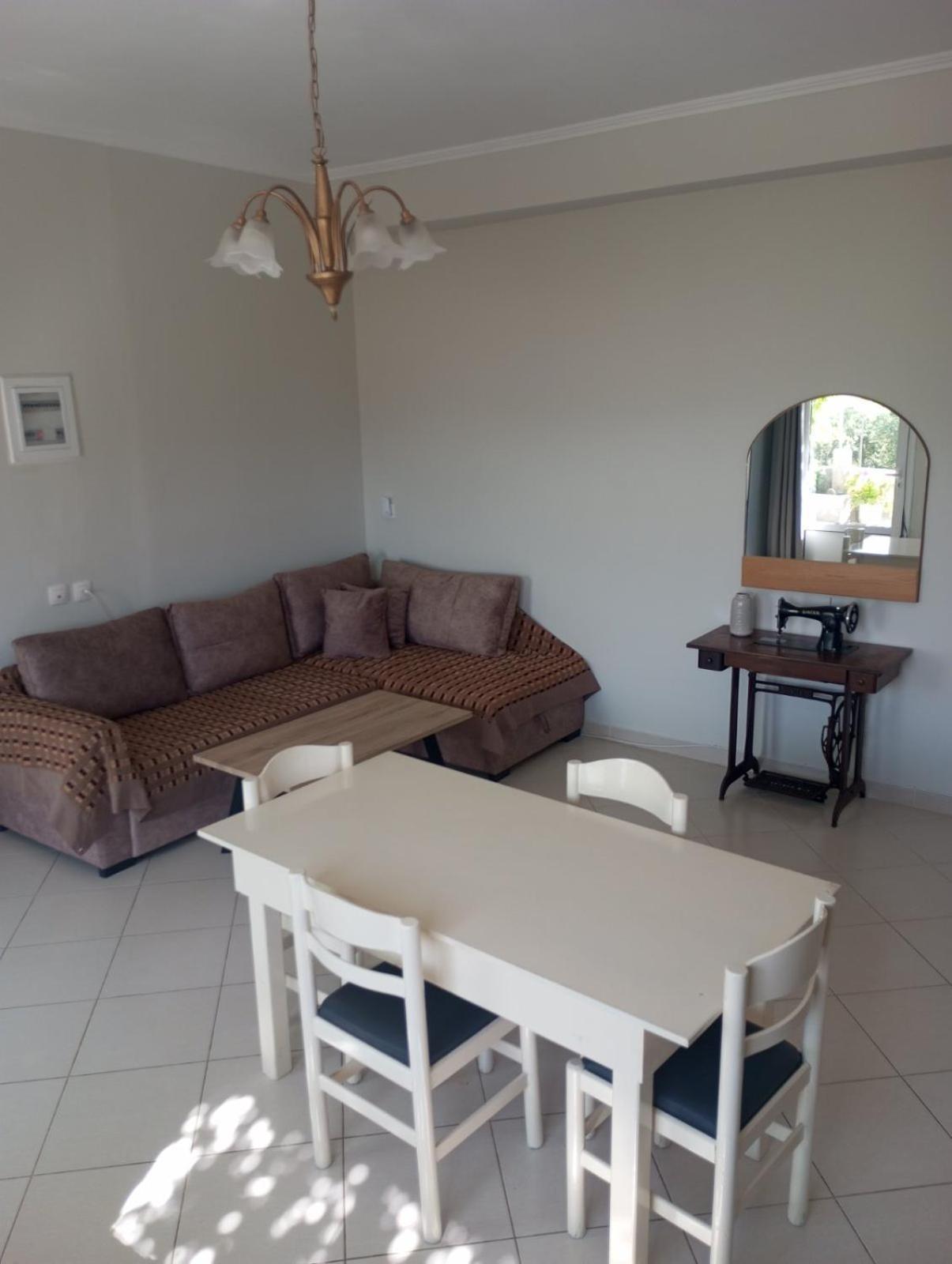 Babi'S Villa - Garden Apartment ลิคชูรี ภายนอก รูปภาพ